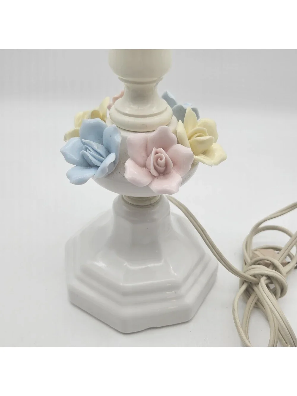 Vintage Japanese Porcelain Accent Lamp Capodimonte Floral Design 13